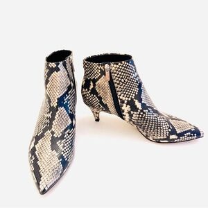 Circus by Sam Edelman Black & Cream Snake-Print Booties Size 8 1/2